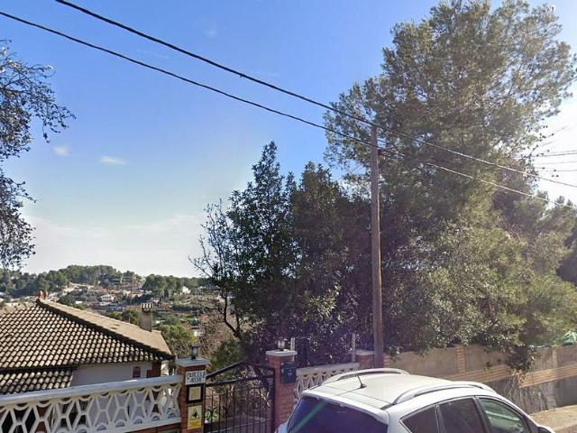 Chalet en venta en calle Nards Dels Canals, Piera, de 111 m² 3 habitaciones por 115.000