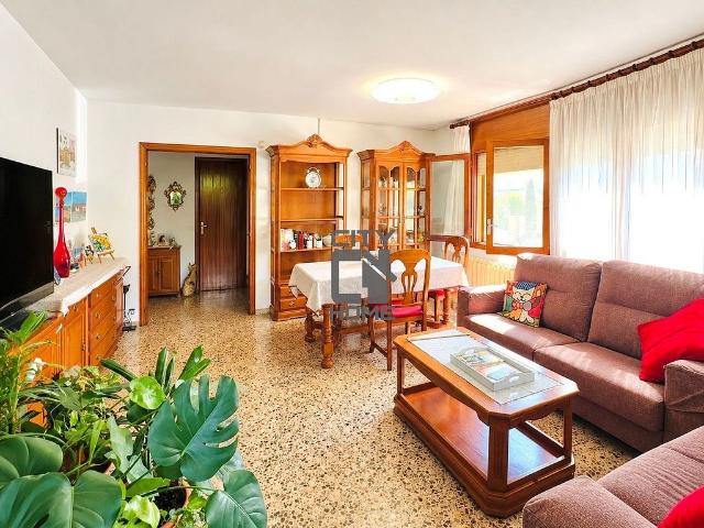Chalet en venta en calle Solivella, Montblanc, de 231 m² 6 habitaciones por 399.900