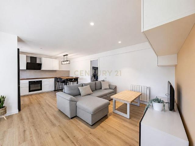 Chalet en venta en calle Sant Francesc D'assís, Sant Cugat del Vallès, de 73 m² 2 habitaciones por 390.000