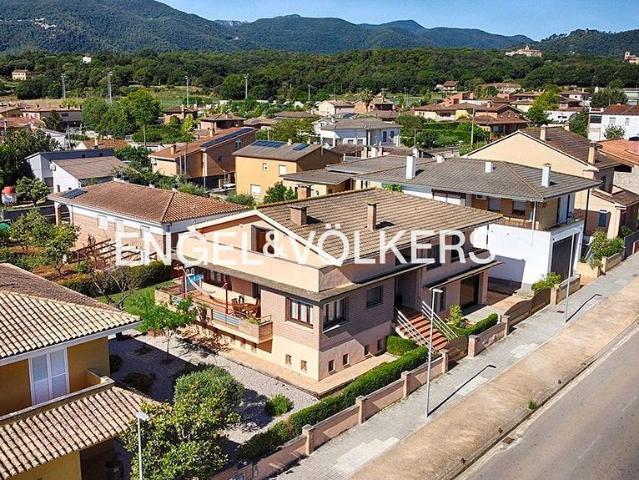 Chalet en venta en calle Sant Galderic, Porqueres, de 400 m² 3 habitaciones por 650.000
