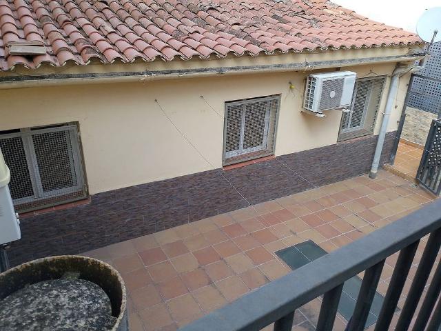 Chalet en venta en calle Sant Jaume, Òdena, de 200 m² 3 habitaciones por 205.000
