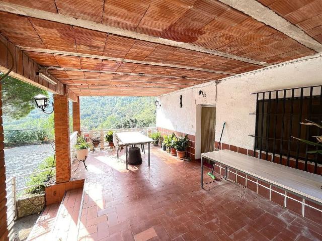 Chalet en venta en calle Conca de Sant Julia, Alfara de Carles, de 90 m² 4 habitaciones por 154.000
