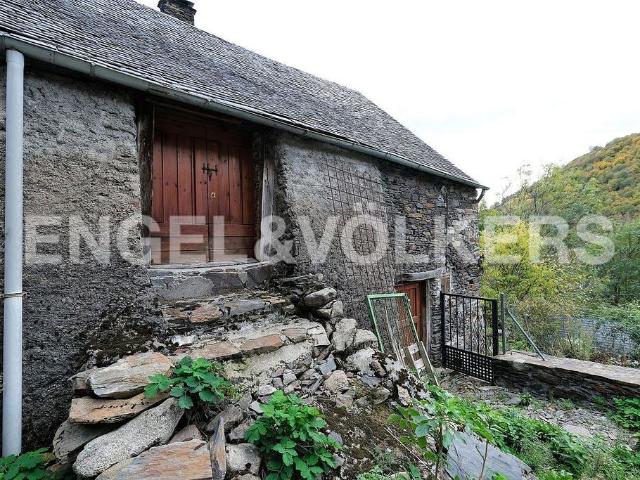 Chalet en venta en calle Santa Eulalia, Bausen, de 126 m² por 140.000