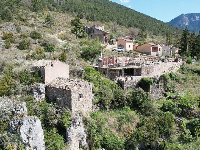 Chalet en venta en calle Santalo, Josa i Tuixén, de 275 m² por 230.000