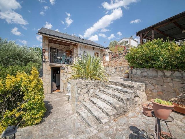 Chalet en venta en calle Segadors, Torre de Claramunt, La, de 85 m² 4 habitaciones por 210.000
