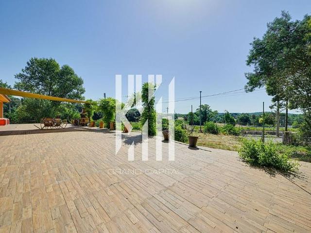 Chalet en venta en calle Segarra, Bescanó, de 106 m² 4 habitaciones por 450.000