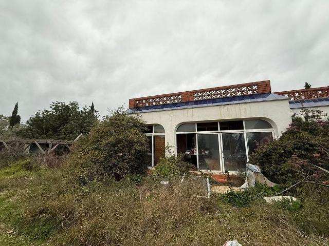 Chalet en venta en calle Sense Nom, Camarles, de 160 m² 3 habitaciones por 160.000