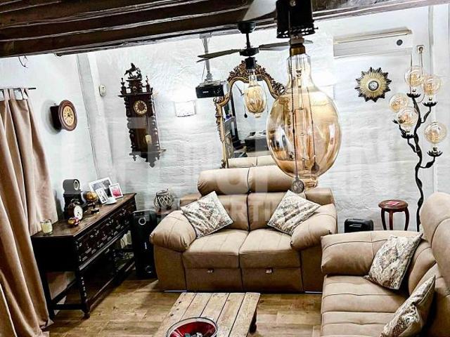 Chalet en venta en calle Sequines, Móra la Nova, de 154 m² 3 habitaciones por 215.000