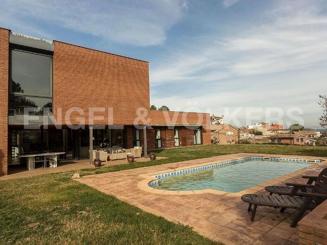 Chalet en venta en calle Serra D'or, Sant Salvador de Guardiola, de 326 m² 4 habitaciones por 625.000