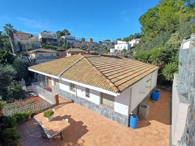 Chalet en venta en calle Suécia, Hostalets de Pierola, Els, de 158 m² 3 habitaciones por 279.000