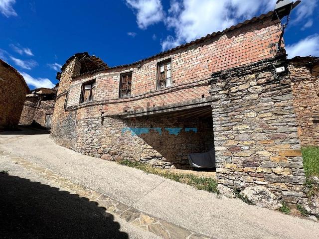 Chalet en venta en calle Portal  Erinya, Conca de dalt, de 174 m² 1 habitación por 45.000