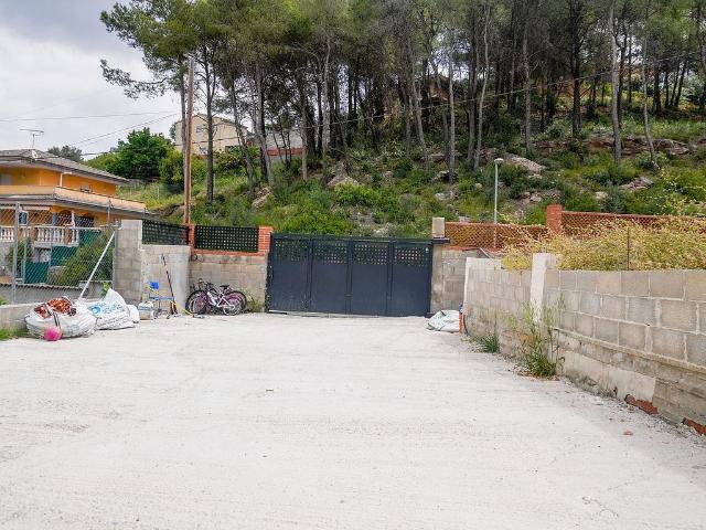 Chalet en venta en calle Portbou, Cabrera d´Igualada, de 367 m² 7 habitaciones por 390.000
