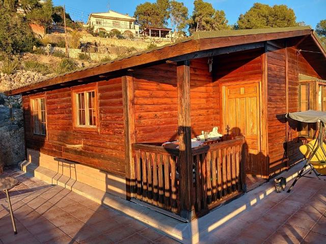 Chalet en venta en calle Pau Casals, Vespella de Gaià, de 78 m² 4 habitaciones por 180.000