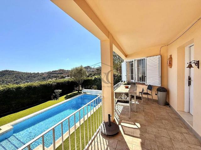 Chalet en venta en calle Pau Casals, Begur, de 193 m² 3 habitaciones por 775.000