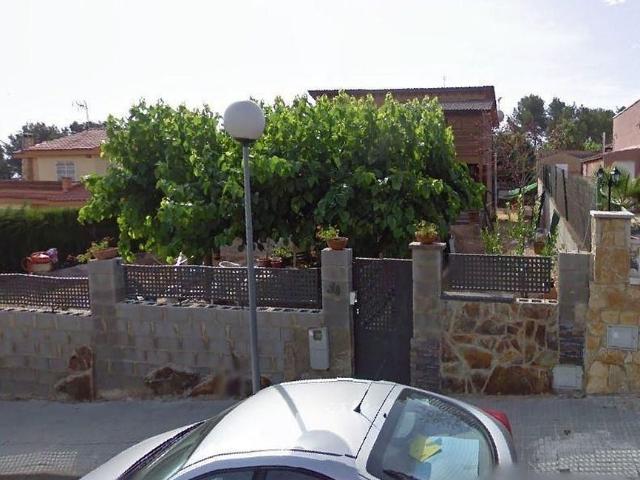 Chalet en venta en calle Pau Casals, Catllar, el, de 185 m² 4 habitaciones por 234.631