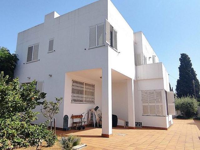 Chalet en venta en calle Pau Claris, Vendrell, El, de 400 m² 7 habitaciones por 465.000