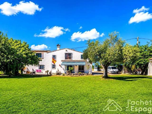Chalet en venta en calle Partida Abeurador, Ulldecona, de 287 m² 4 habitaciones por 375.000