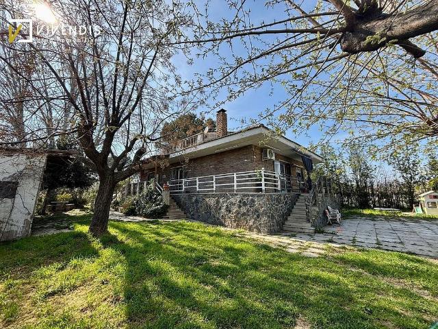 Chalet en venta en calle Partida Canet, Lleida, de 108 m² 5 habitaciones por 320.000