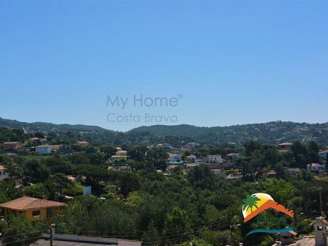 Chalet en venta en calle Petúnia, Vidreres, de 184 m² 3 habitaciones por 329.000