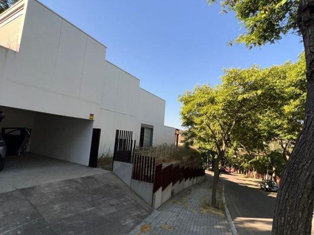 Chalet en venta en calle Pinetons, Cabrils, de 230 m² 3 habitaciones por 750.000