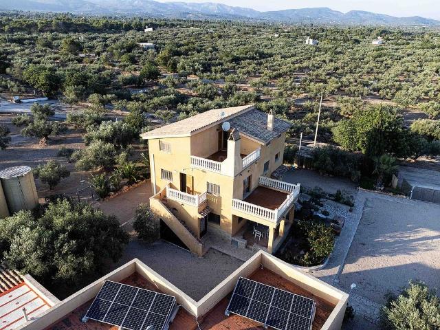 Chalet en venta en calle Pla de Bif, Camarles, de 621 m² 11 habitaciones por 621.000