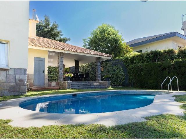 Chalet en venta en calle Plàtan, Ametlla del Vallès, l´, de 147 m² 4 habitaciones por 525.000