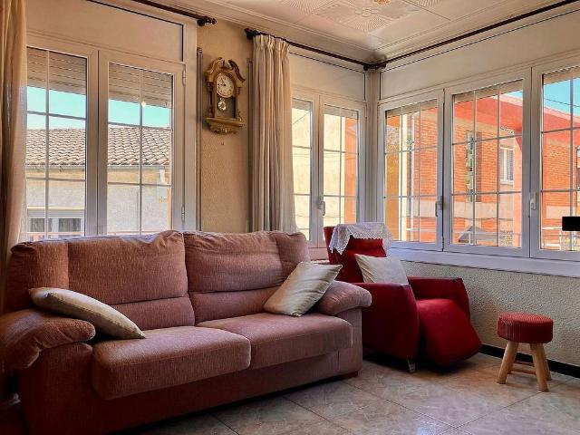 Chalet en venta en calle Puigroig, Olot, de 220 m² 4 habitaciones por 325.000