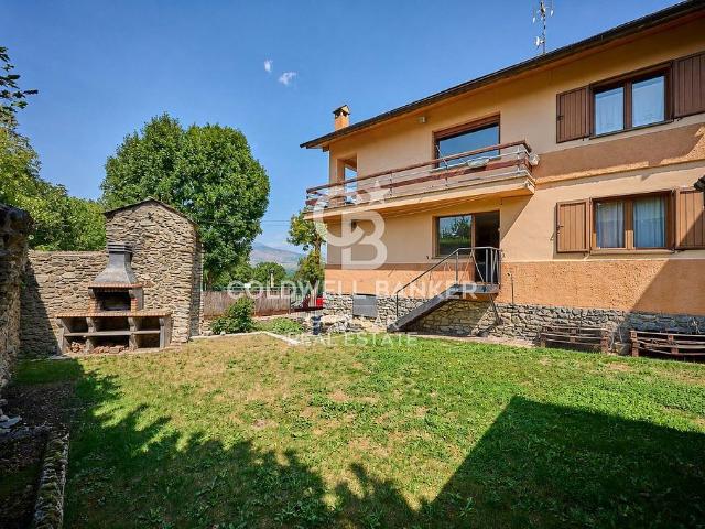 Chalet en venta en calle Queixans, Fontanals de Cerdanya, de 245 m² 5 habitaciones por 675.000