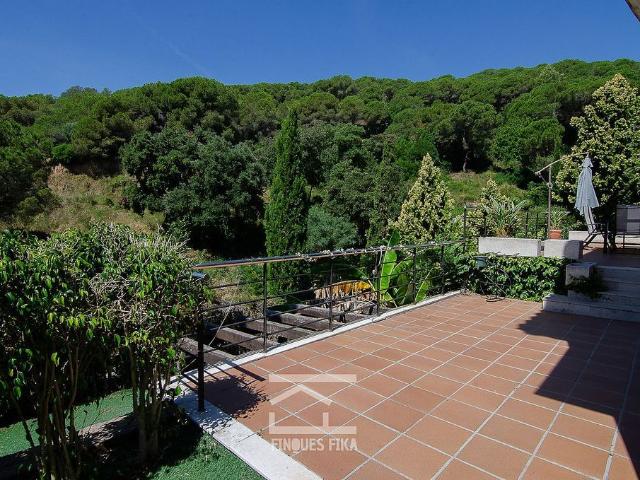 Chalet en venta en calle Roca del Cavall, Premià de Dalt, de 330 m² 4 habitaciones por 750.000