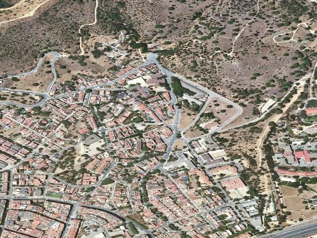 Chalet en venta en calle Roger de Flor, Santa Coloma de Gramanet, de 279 m² 3 habitaciones por 602.164