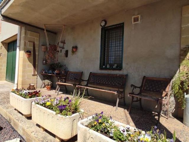Chalet en venta en calle Raval, Rosselló, de 409 m² 5 habitaciones por 260.000