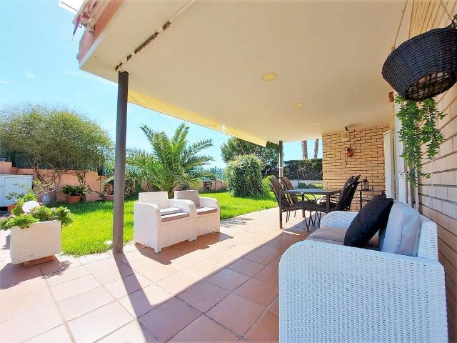 Chalet en venta en calle Rafael Albertí, Calonge, de 180 m² 5 habitaciones por 508.000