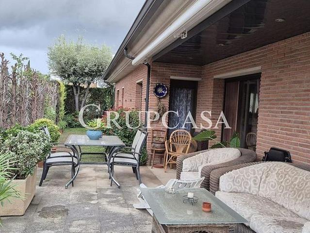 Chalet en venta en calle Ramon Berenguer IV, Alpicat, de 300 m² 5 habitaciones por 580.000