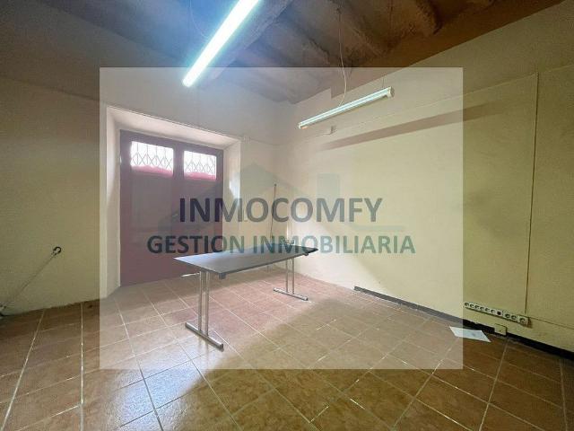 Chalet en venta en calle Rec de Can Tunyeca, Bisbal d´Empordà, La, de 124 m² 5 habitaciones por 165.000