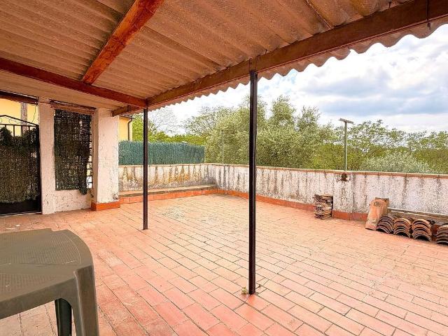 Chalet en venta en calle Torre Gironella, Girona, de 80 m² 2 habitaciones por 140.000