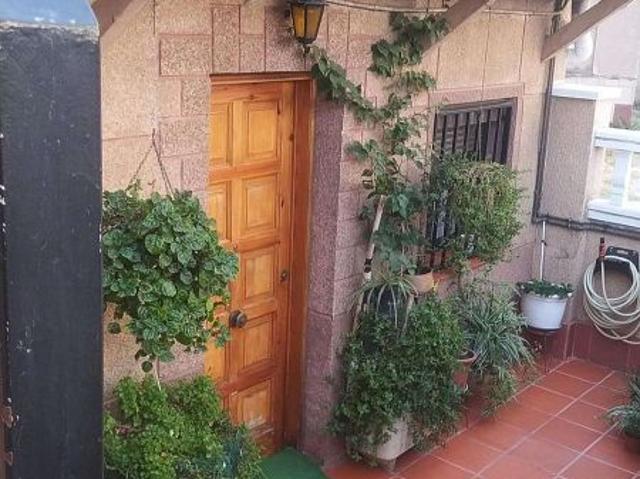 Chalet en venta en calle Torre Vella, Barcelona, de 150 m² 5 habitaciones por 360.000