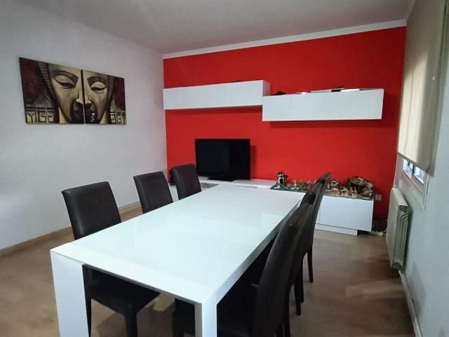 Chalet en venta en calle Tortosa, Badalona, de 300 m² 4 habitaciones por 599.000