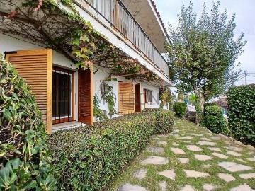 Chalet en venta en calle Tibidabo, Franqueses del Vallès, les, de 314 m² 4 habitaciones por 459.000