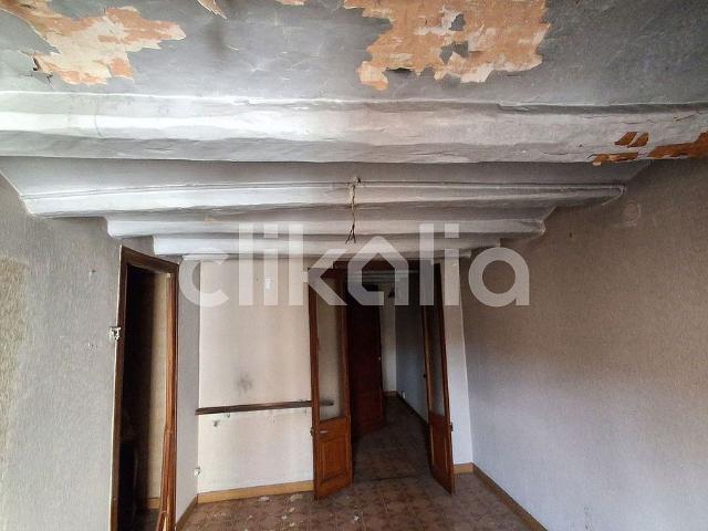 Chalet en venta en calle Tres Fonts, Pobla de Claramunt, la, de 244 m² 4 habitaciones por 59.000