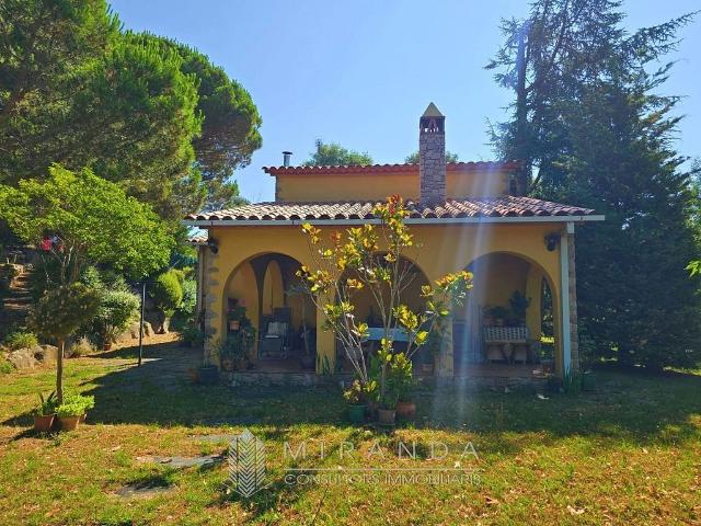 Chalet en venta en calle Turó de Morou, Riells i Viabrea, de 138 m² 4 habitaciones por 379.000