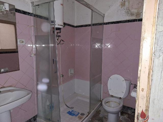 Chalet en venta en calle Verge del Roser, Puigpelat, de 313 m² 4 habitaciones por 60.000