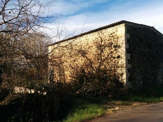 Chalet en venta en calle Vial, Bescanó, de 489 m² 8 habitaciones por 275.000