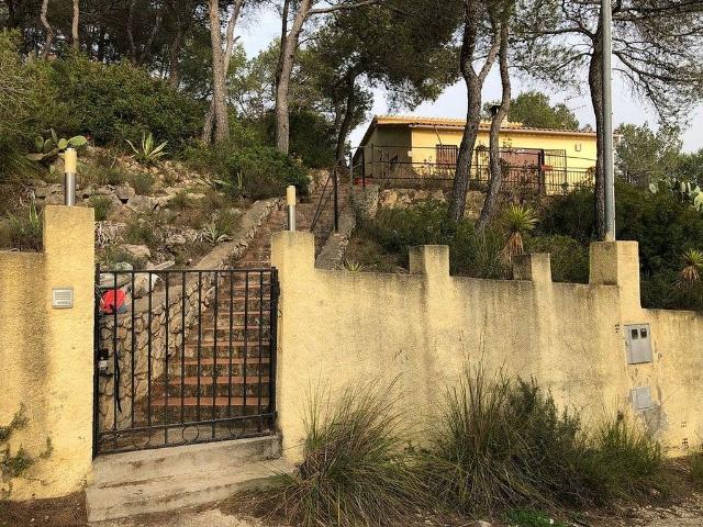 Chalet en venta en calle Vial, Olivella, de 87 m² 3 habitaciones por 156.000