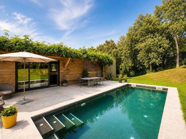 Chalet en venta en calle Villa Romana Montfulla, Bescanó, de 350 m² 4 habitaciones por 790.000