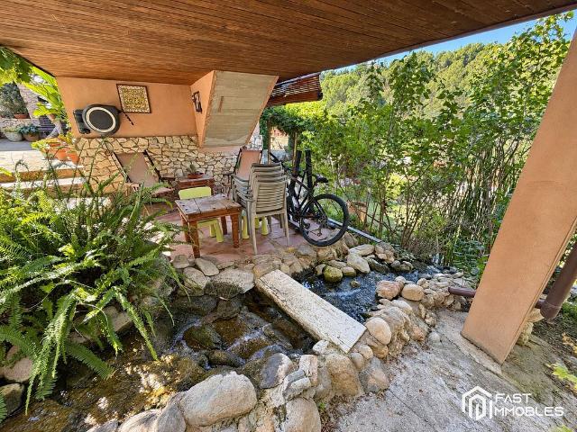 Chalet en venta en calle Vinya de la, Sant Miquel de Guanteres, de 113 m² 4 habitaciones por 648.000