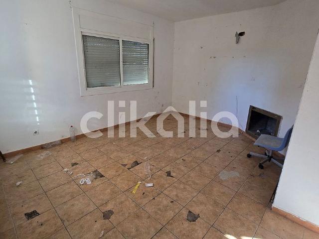 Chalet en venta en calle Vuit de Maig, Querol, de 190 m² 3 habitaciones por 129.000