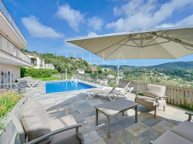 Chalet en venta en calle Om, Calonge, de 224 m² 3 habitaciones por 598.000