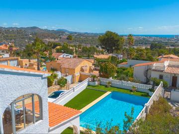 Chalet en venta en Calp, Benicolada Las Adelfas. Chalets.