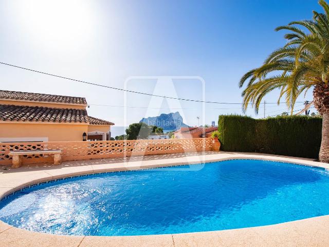 Chalet en venta en Calp, Carrió La Merced Los Pinos. Chalets.