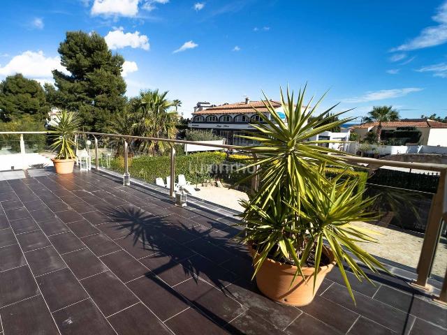 Chalet en venta en Calp, Carrió La Merced Los Pinos. Se Vende Chalet cerca del Mar en Calpe. Chalets.